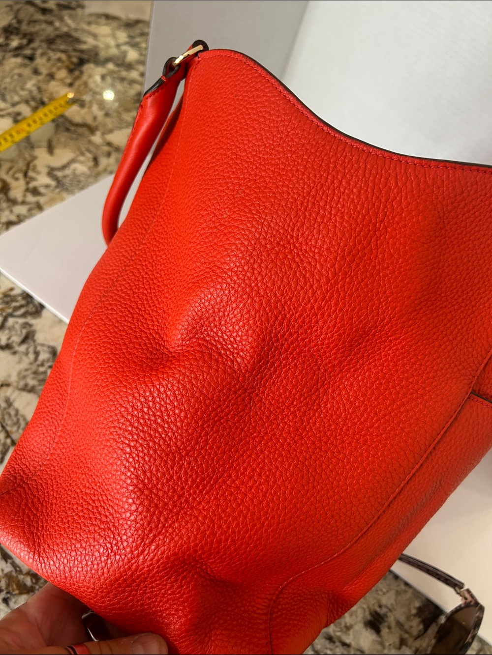 Tory Burch Bombe T East/West
Tote, red/orange (coral) - Picture 15 of 17